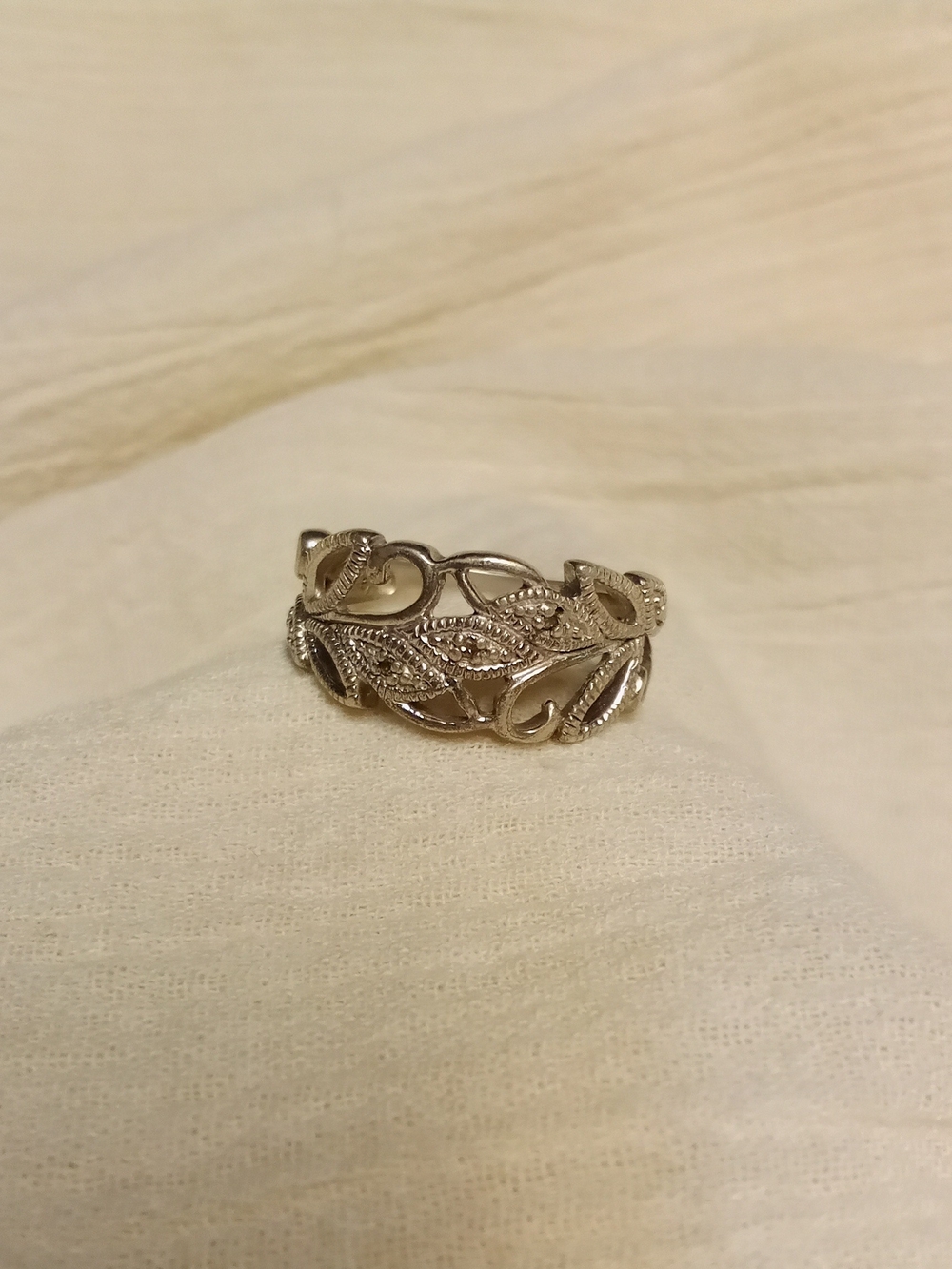 Sterling Silver Filigree Diamond Accents Cocktail Ring